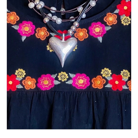 Free people Black shirt- used but in great condition - Picture 3 of 6